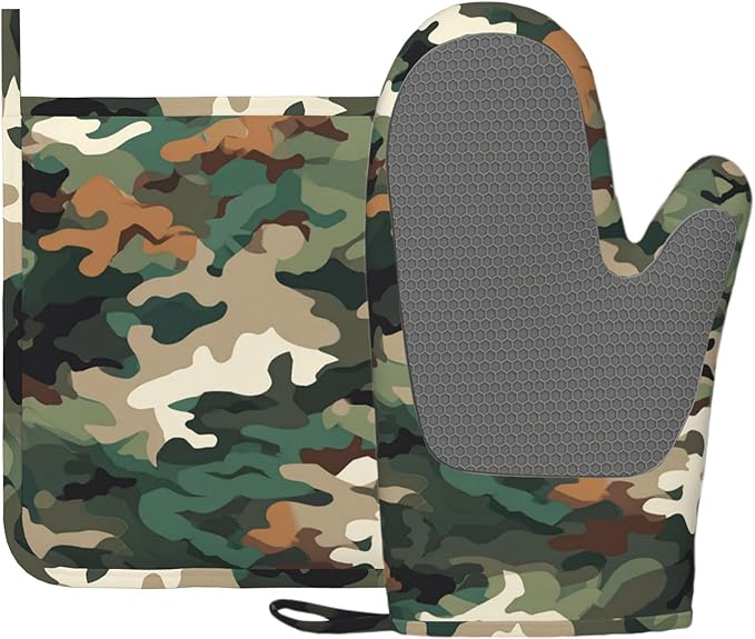Green Camouflage Oven Mitt and Pot Holder by Unknown